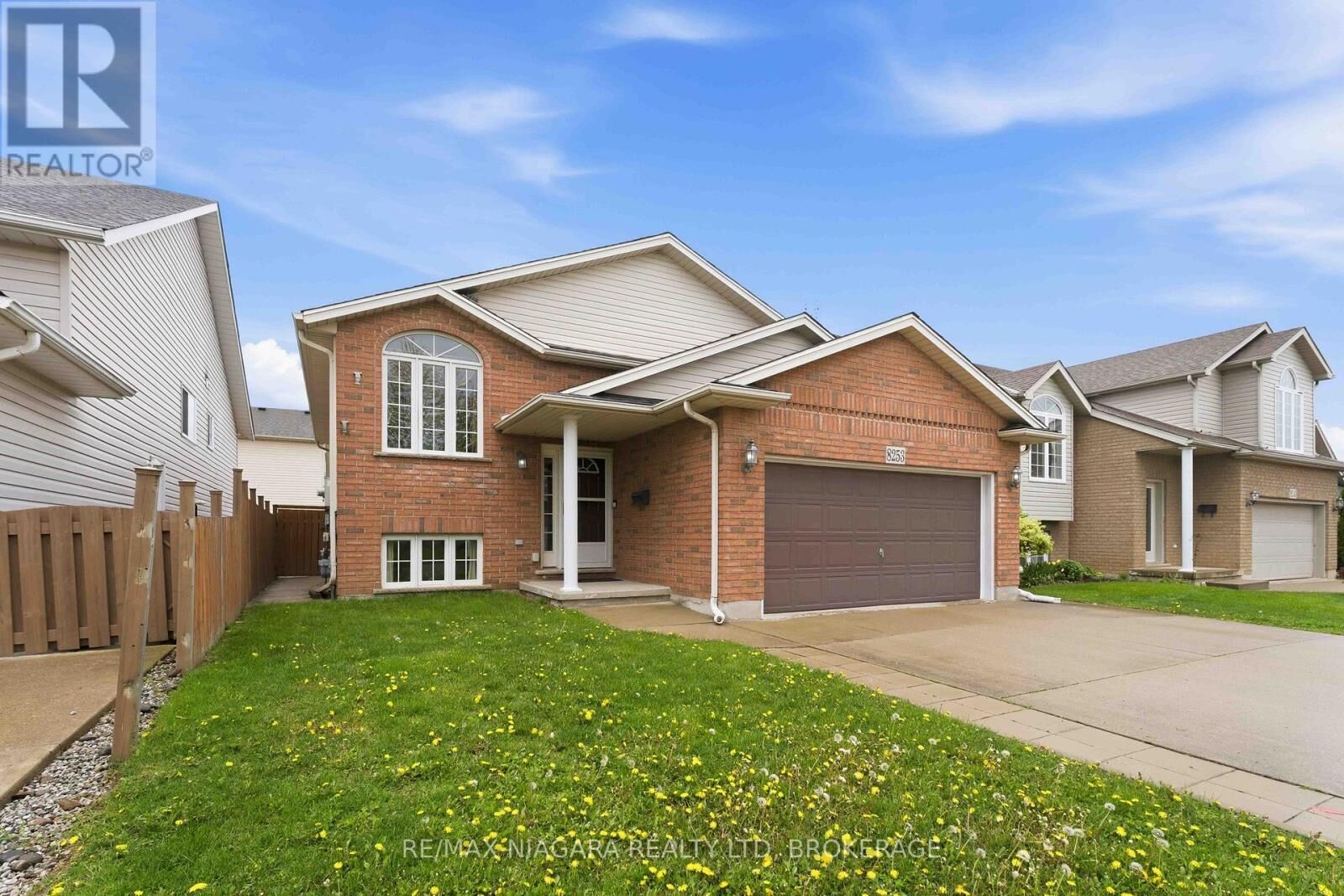 Property Photo:  8253 Costabile Drive  ON L2H 3L2 