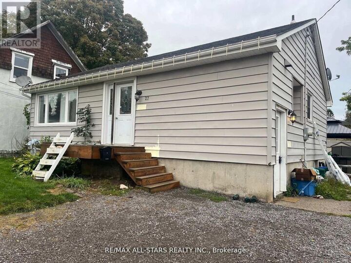 Property Photo:  27 Margaret Street  ON L1A 1Y4 