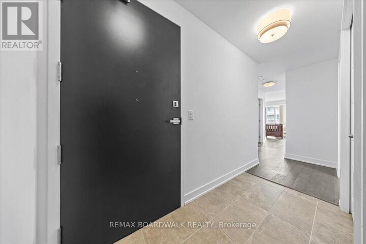 Property Photo:  200 Inlet Private 1402  ON K4A 5H3 