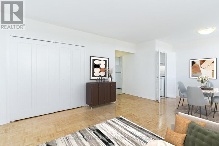 Property Photo:  485 Eglinton Avenue East 1003  ON M4P 1N2 