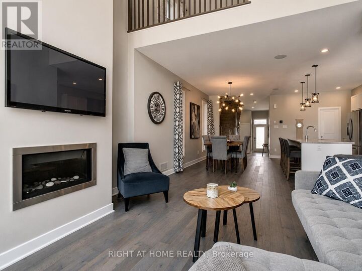 Property Photo:  616 Rowers Way  ON K1X 0C5 