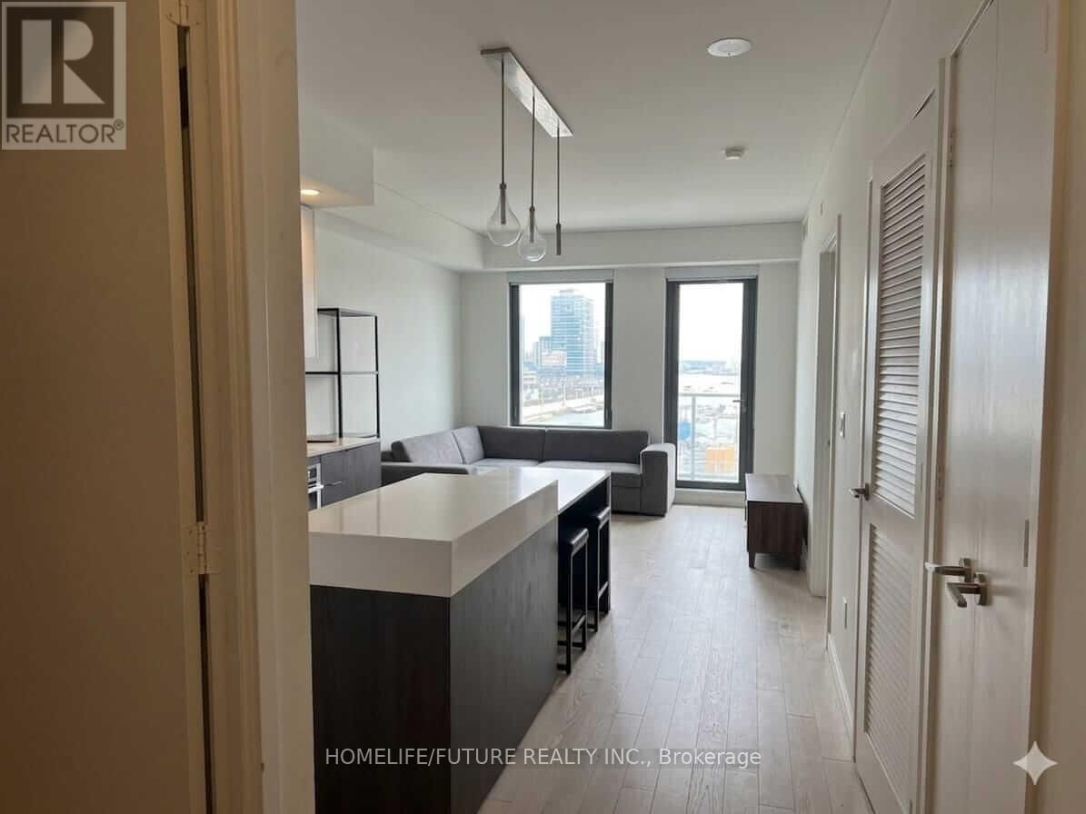 Property Photo:  12 Bonnycastle Street 810  ON M5A 0C8 