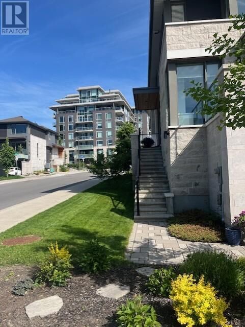 Property Photo:  30 Telmon Street  ON K1S 5P7 