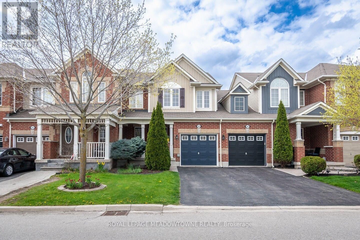 Property Photo:  225 Prosser Circle  ON L9T 0P6 