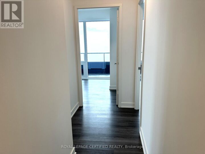 Property Photo:  448 Burnhamthorpe Road West 3311  ON L5B 4M6 