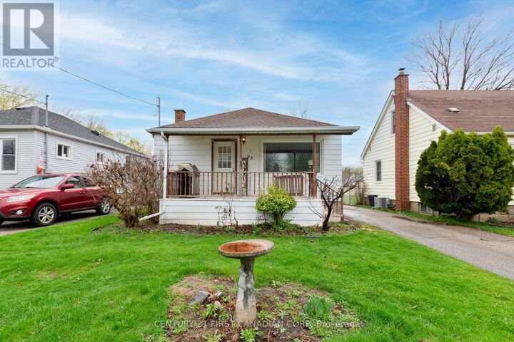 Property Photo:  65 First Avenue  ON N5R 4N3 