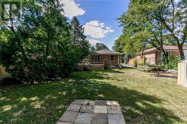 Property Photo:  45 Bayview Parkway  ON L3Y 3W2 
