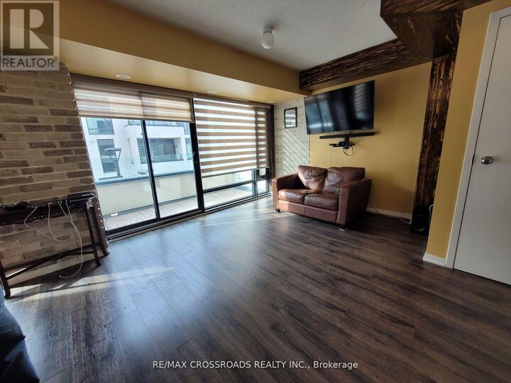 Property Photo:  134 Widdicombe Hill Boulevard 202  ON M9R 0A9 