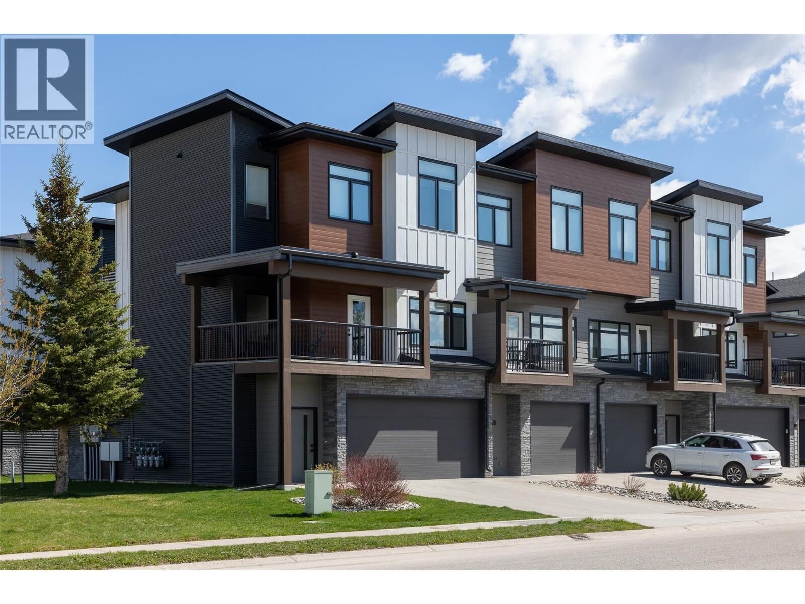 Property Photo:  700 Riverside Way 101  BC V0B 1M7 