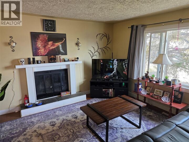 Property Photo:  1225 104 Avenue  BC V1G 2J4 