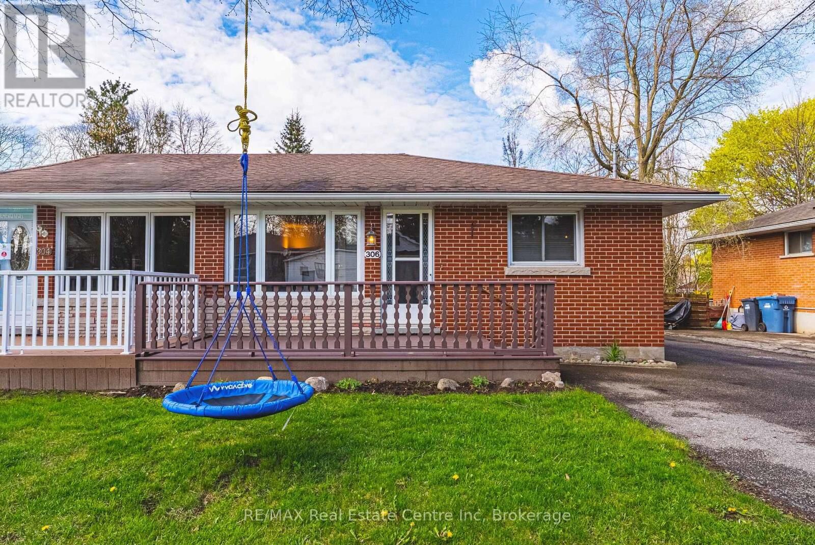 Property Photo:  306 Victoria Road North  ON N1E 5J4 