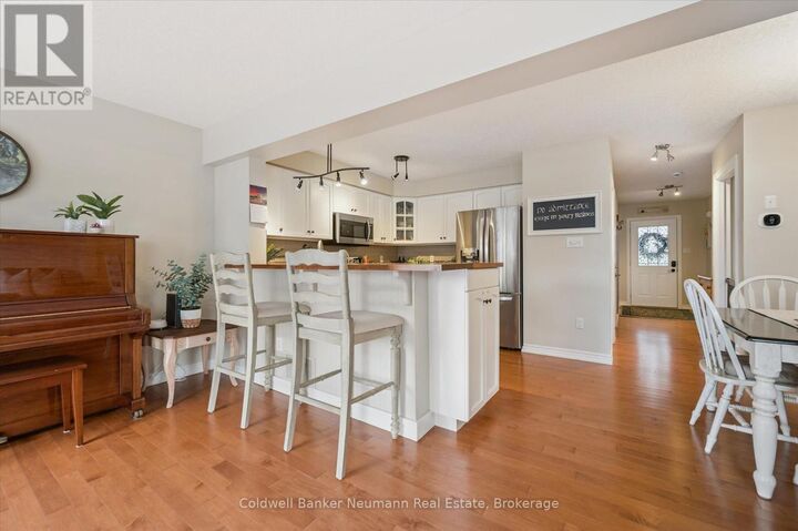 Photo de la propriété:  47 Gibbons Drive  ON N1M 3T4 