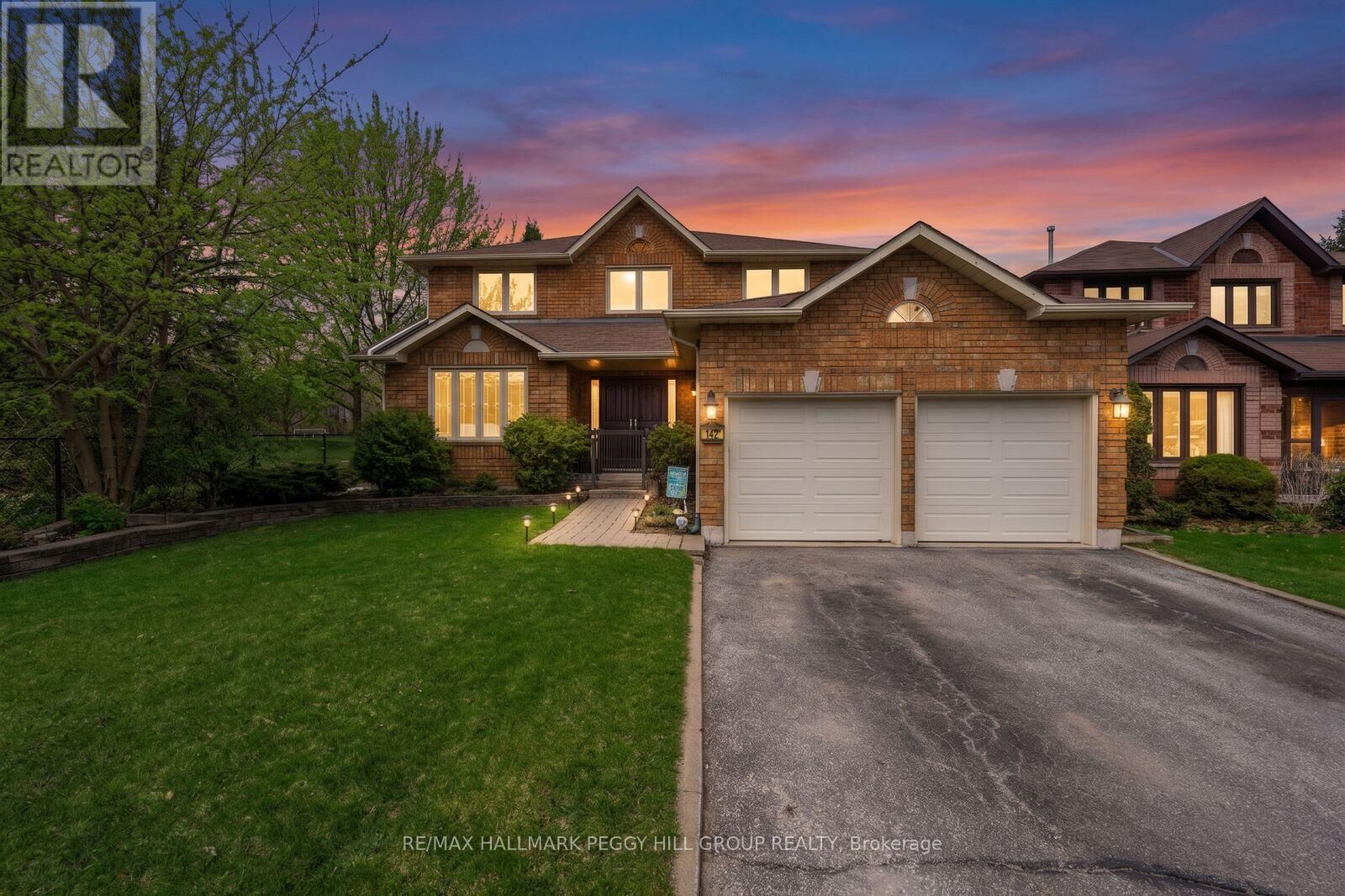 Property Photo:  142 Ferndale Drive South  ON L4N 6Y6 