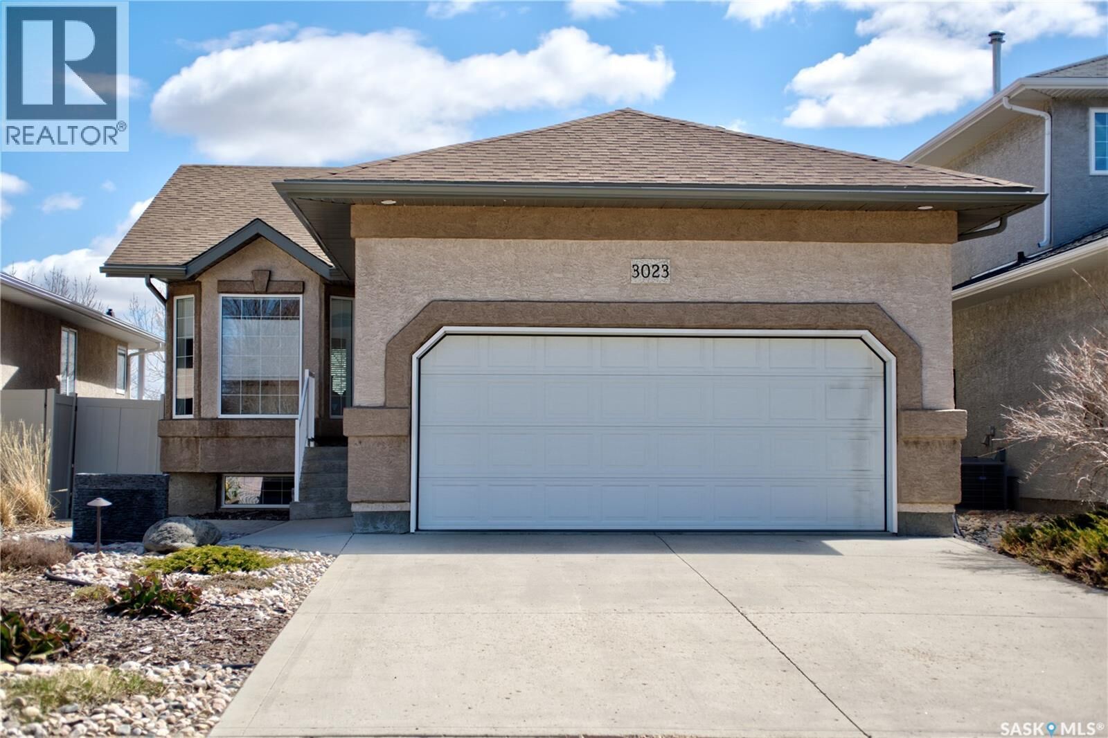 Property Photo:  3023 Cranbourn Crescent  SK S4V 3B3 
