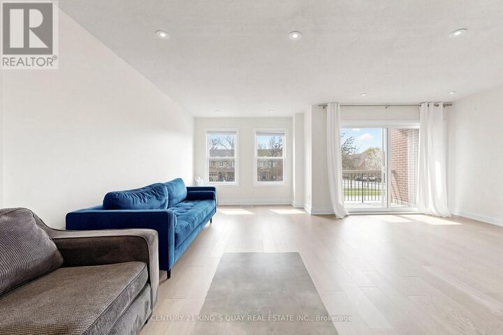 Property Photo:  1380 Hampton Street 3  ON L6H 2S6 