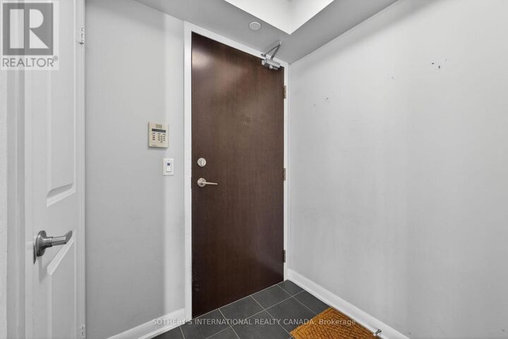 Property Photo:  215 Sherway Gardens Road 2310  ON M9C 0A4 