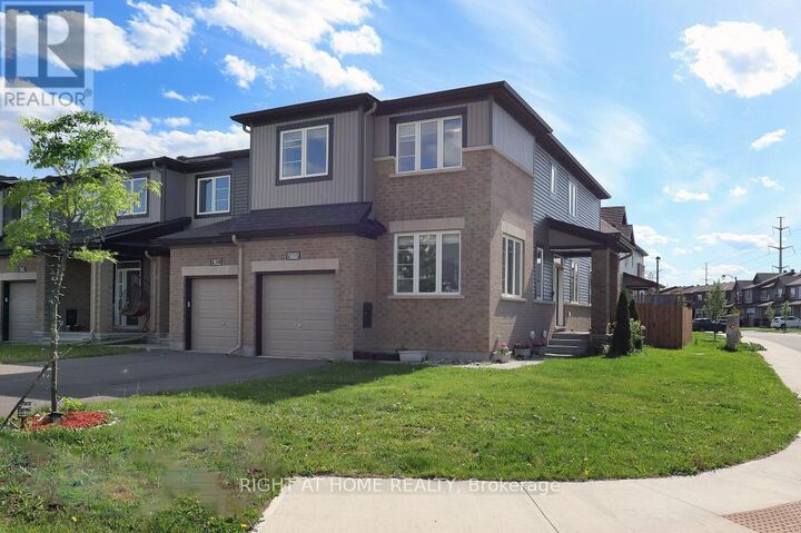 Property Photo:  900 Serrano Street  ON K4A 5L3 