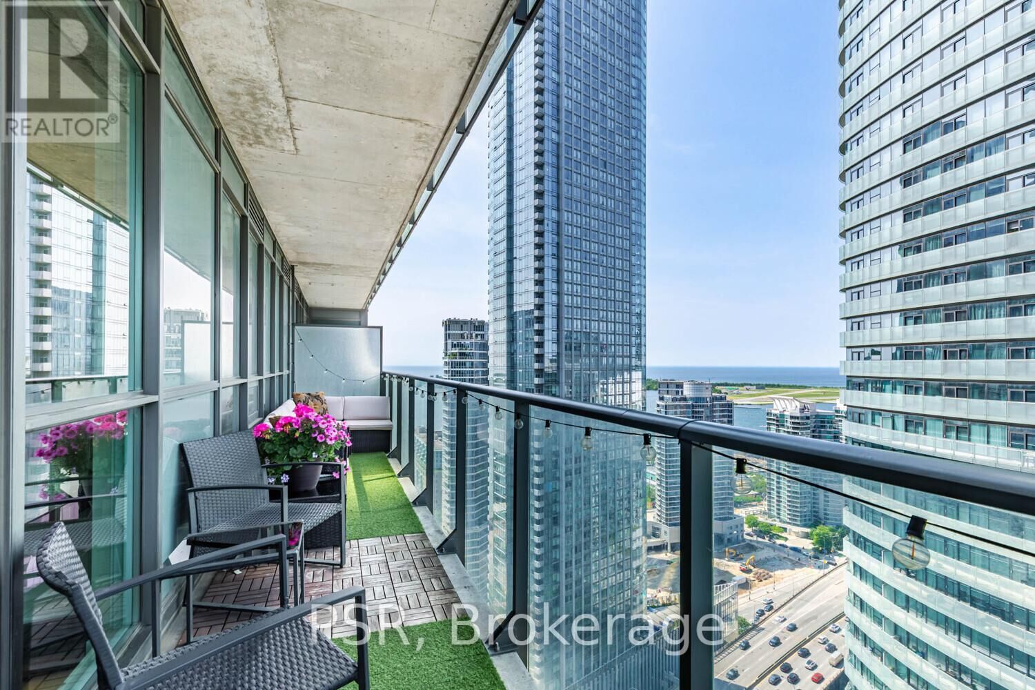 Property Photo:  55 Bremner Boulevard 3101  ON M5J 0A6 