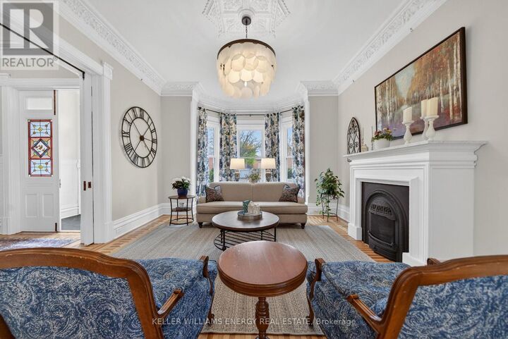 Property Photo:  4 Pine Street  ON K8N 2L8 