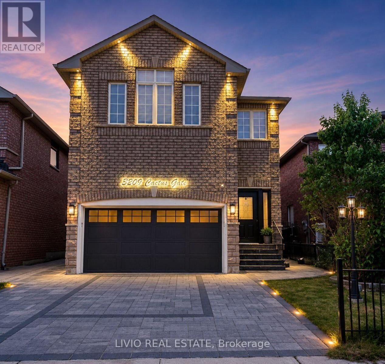 Property Photo:  3209 Cactus Gate  ON L5N 8M7 