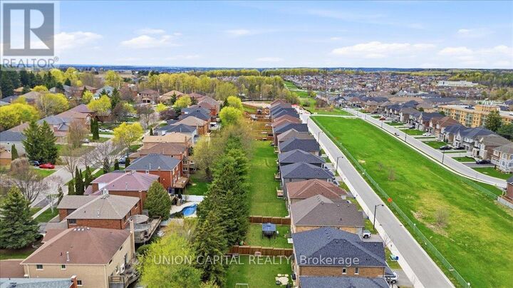 Property Photo:  75 Bethpage Crescent  ON L3X 1B8 