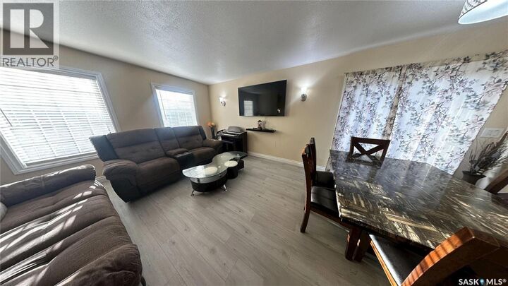 Property Photo:  415 Coad Manor  SK S7R 0C6 