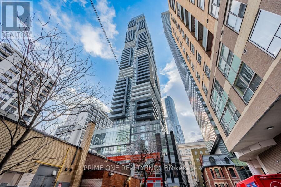 Property Photo:  7 Grenville Street 6113  ON M4Y 0E9 