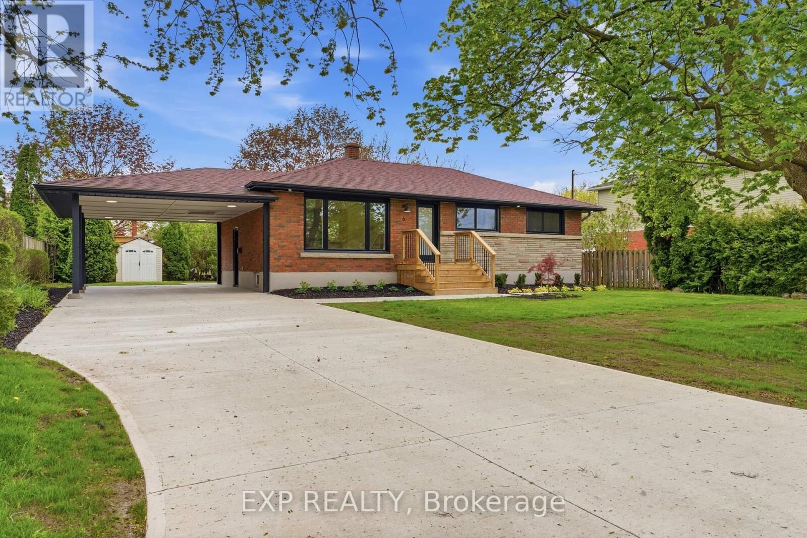 Property Photo:  6 Bessborough Drive  ON L2M 3G2 