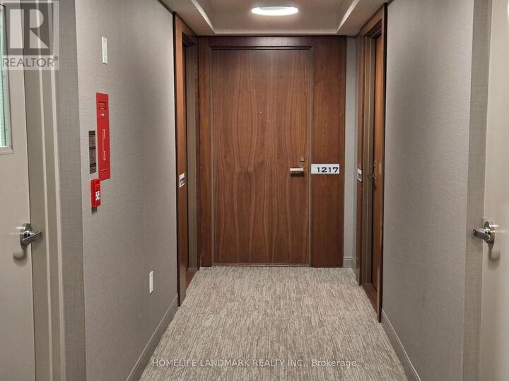 Property Photo:  275 Village Green Square 1217  ON M1S 0L8 