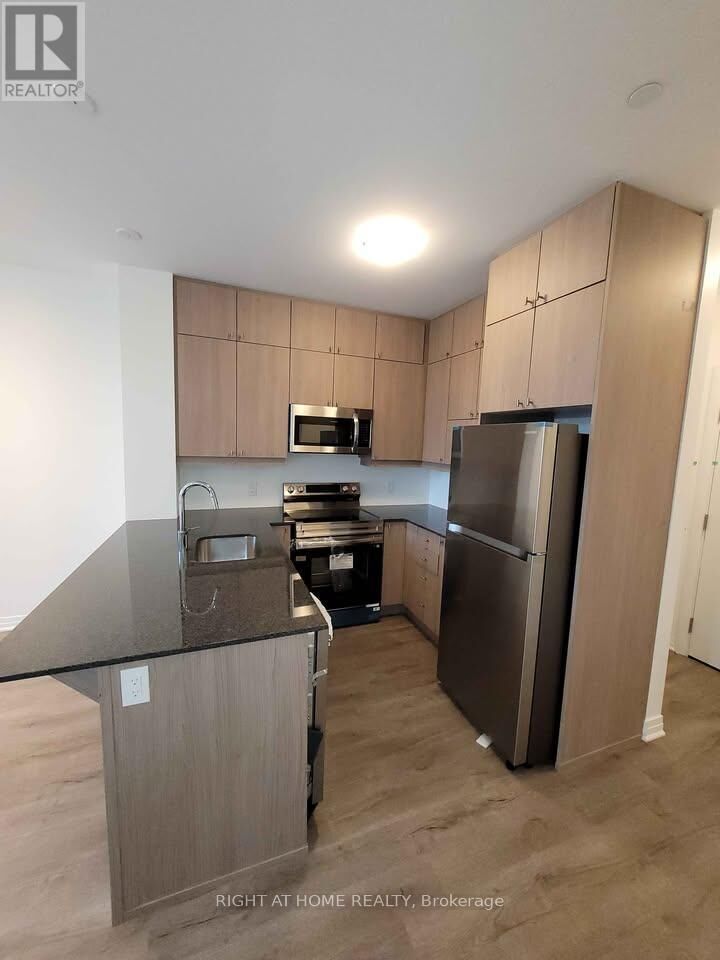 Property Photo:  470 Gordon Krantz Avenue 317  ON L9E 1Z3 