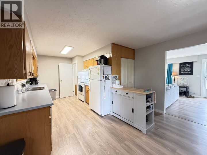 Property Photo: 1055 Ninth Avenue BC V2G 2L2