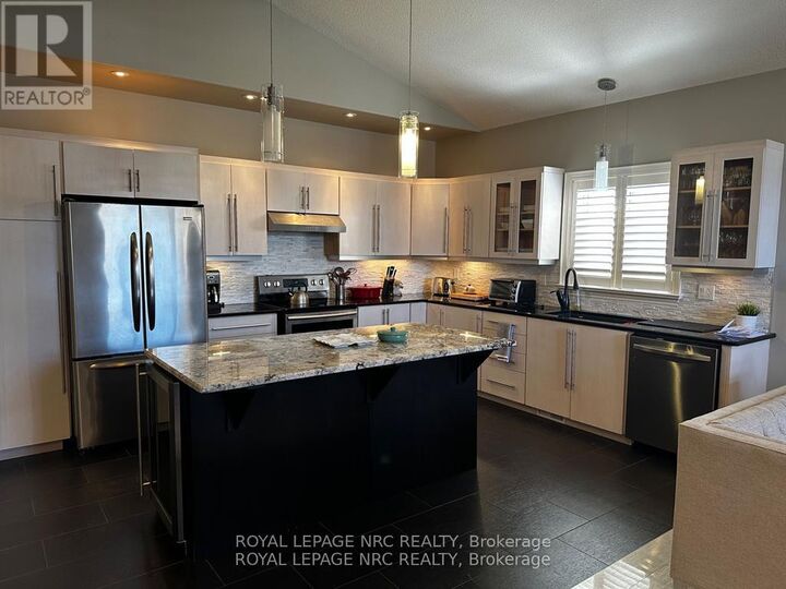 Property Photo:  9228 Hendershot Boulevard  ON L2H 0E3 
