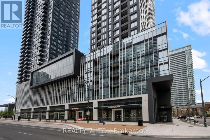 Property Photo:  395 Square One Drive 4107  ON L5B 0P6 
