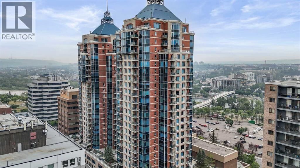 Property Photo:  910 5 Avenue Southwest  AB T2P 0C3 
