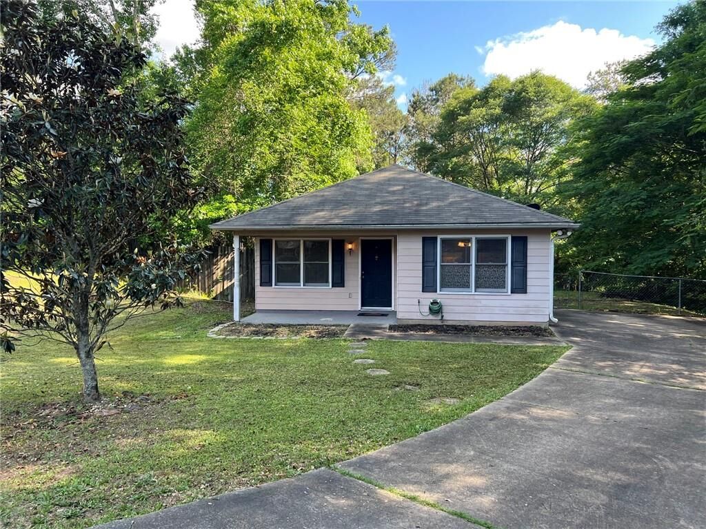 Property Photo:  71 Lee Road 2010  AL 36870 