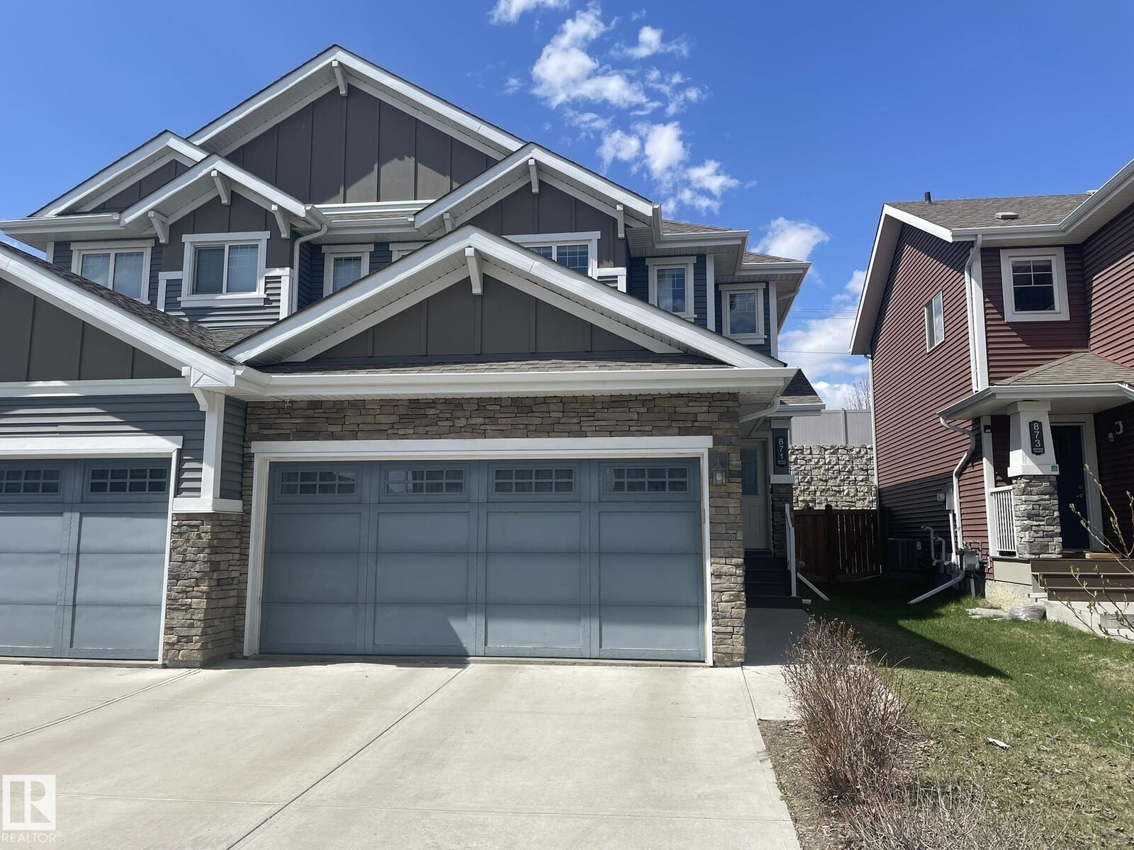 Property Photo:  871 Ebbers Crescent NW  AB T5Y 3V1 