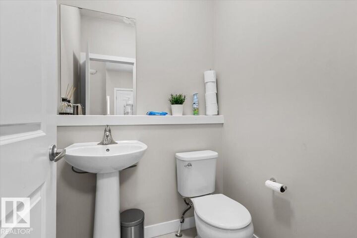 Property Photo:  2847 Koshal Crescent SW  AB T6W 3J8 