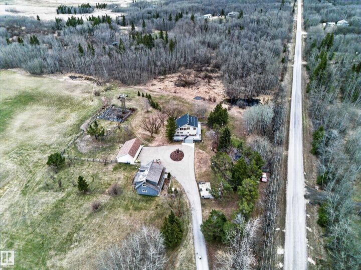 Property Photo:  22250 Twp Road 512  AB T8C 1H2 