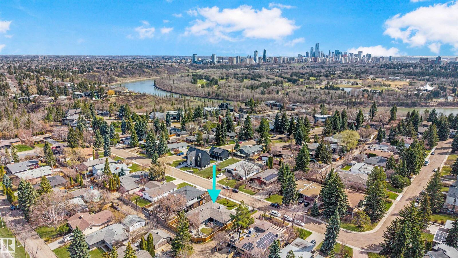 Property Photo:  9124 141 Street NW  AB T5R 0L4 