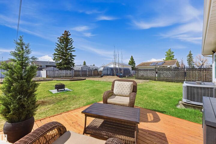 Property Photo:  5012 45 Street  AB T0B 2R0 