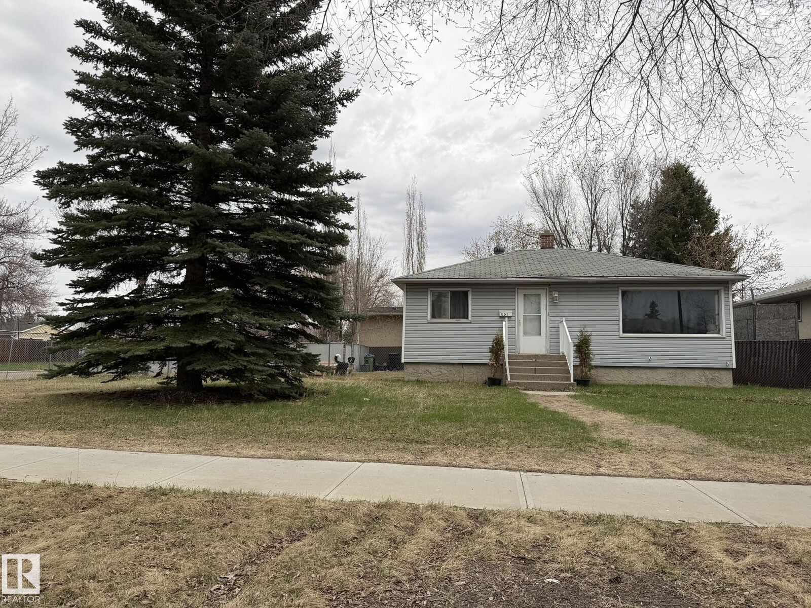 Property Photo:  12245 81 Street NW  AB T5B 2T2 