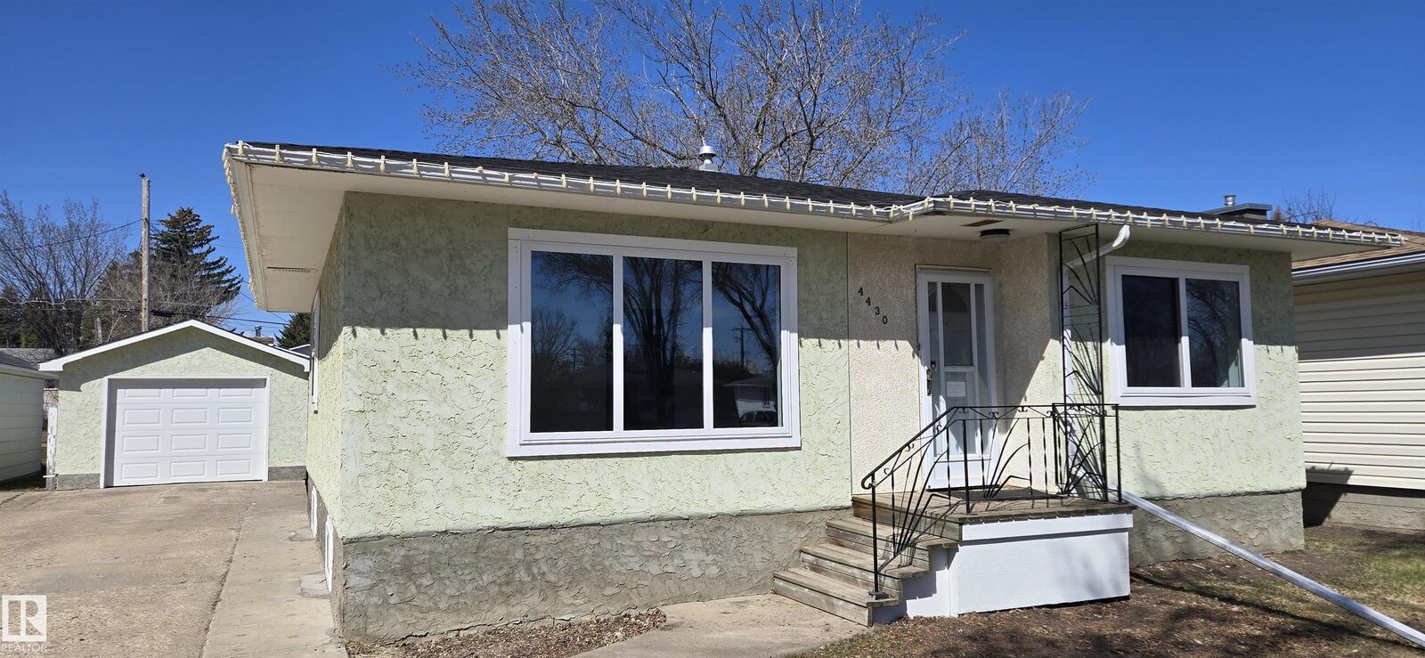 Property Photo:  4430 50 Street  AB T9C 1A5 