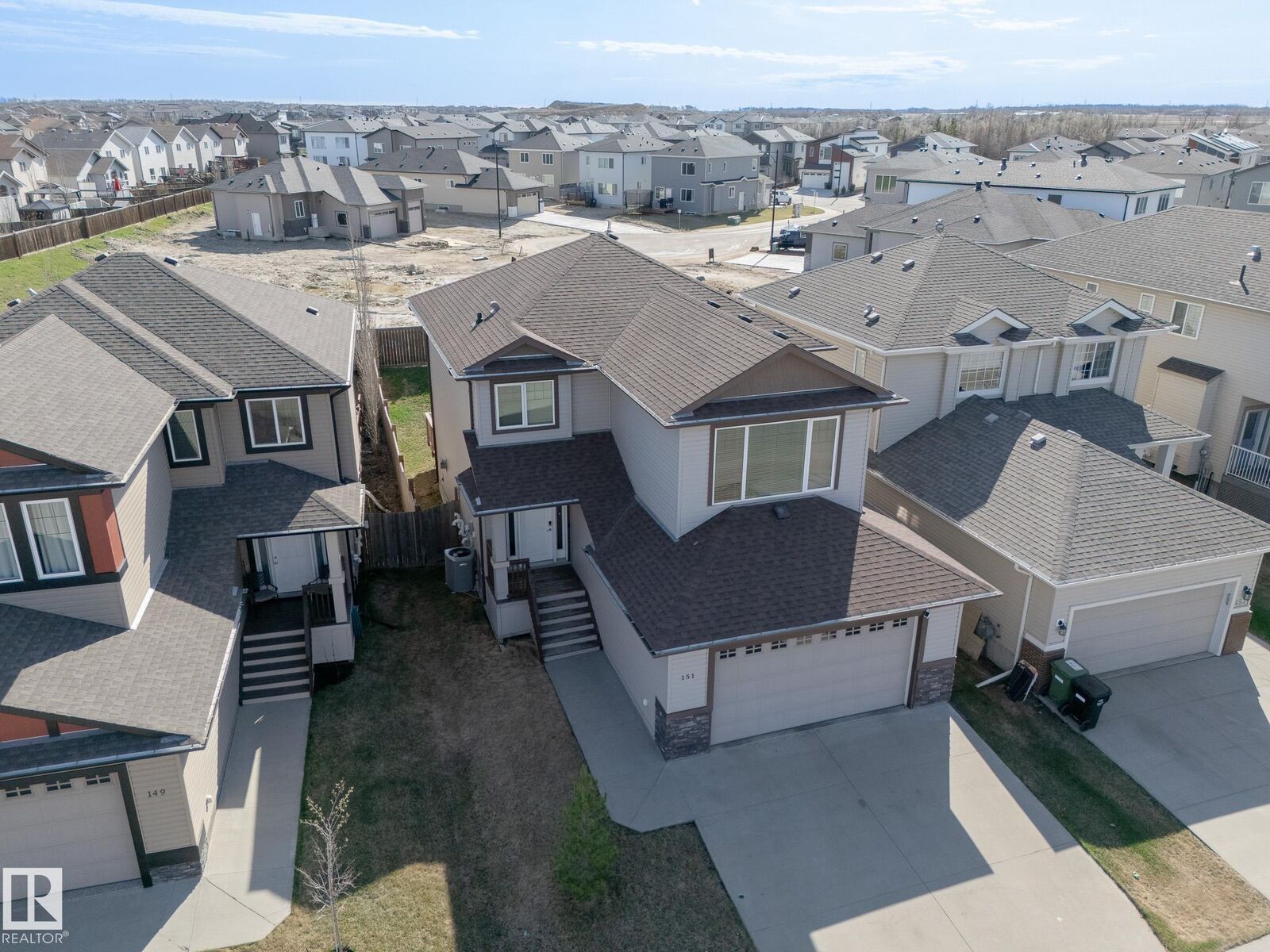 Property Photo:  151 Caledonia Drive  AB T9E 0N2 