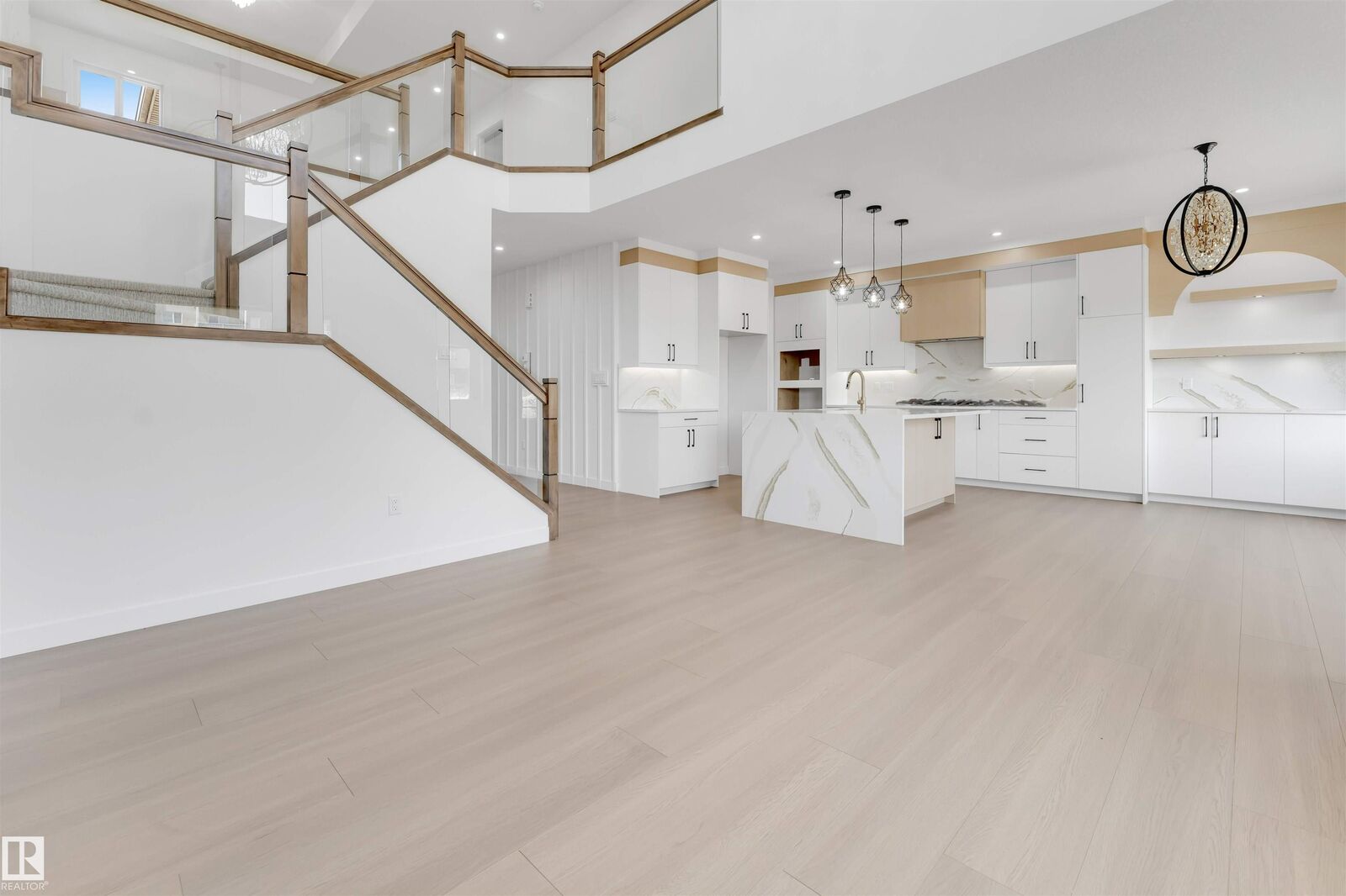 Property Photo:  138 Creekside Lane Lane  AB T9E 1T1 