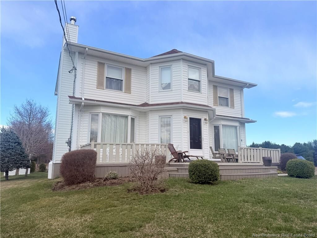 Property Photo:  154 Rue Savoie  NB E9G 1W8 