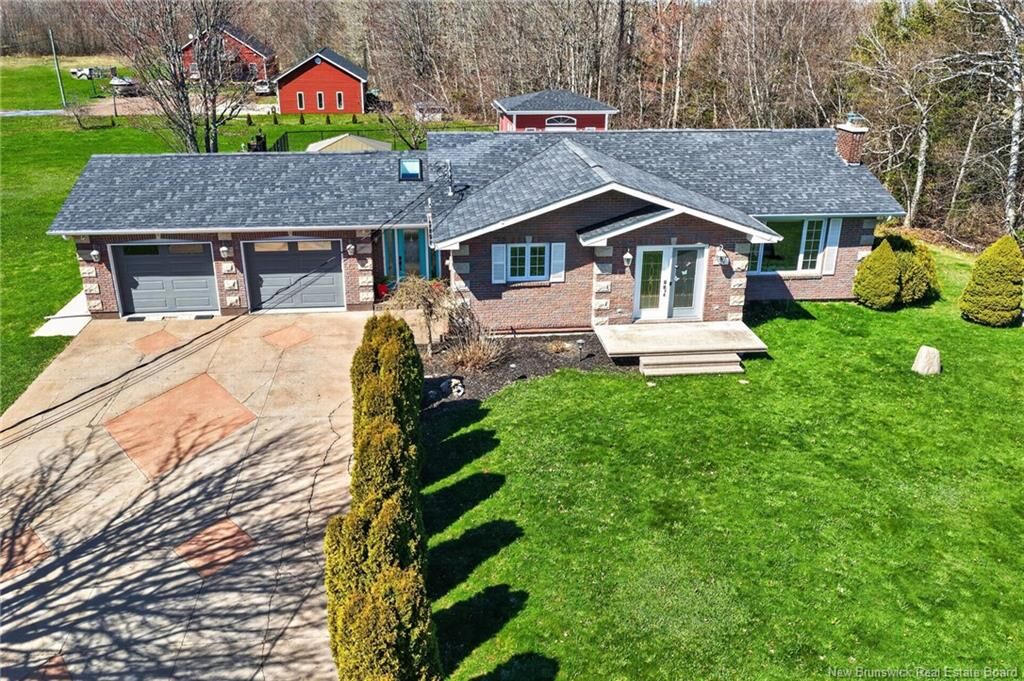 Property Photo:  194 Trois-Ruisseaux  NB E4N 2C1 