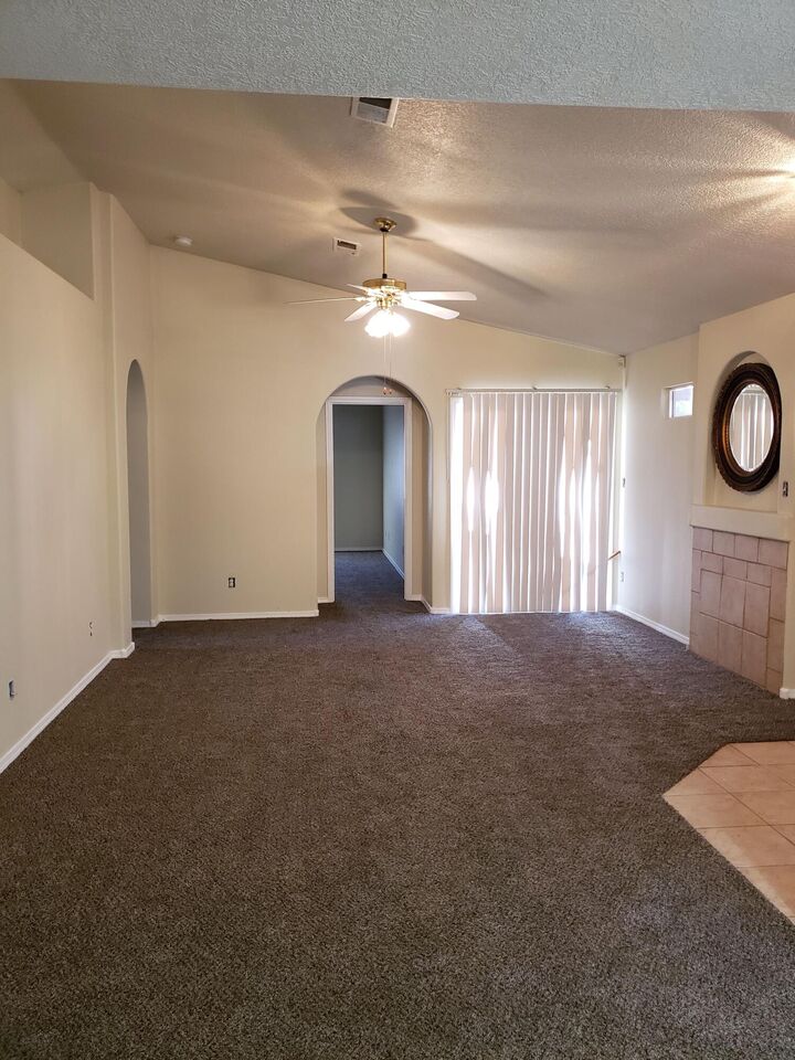 Property Photo:  631 Vista Luna Lane SW  NM 87121 