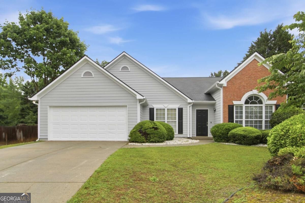 Property Photo: 1229 Colony Bend Court GA 30043