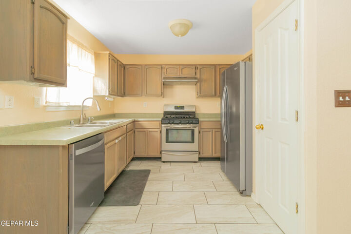 Property Photo:  5652 Rick Husband Drive  TX 79934 