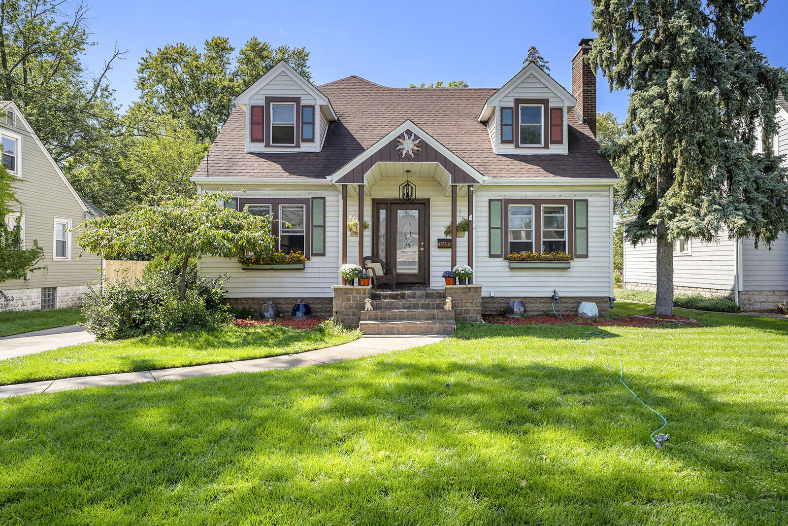 Property Photo:  716 N Broad Street  IN 46319 